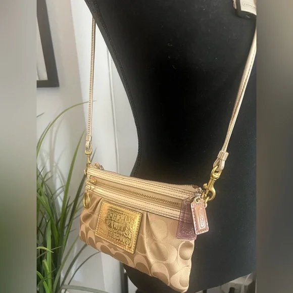 Coach Poppy Signature Gold Crossbody Bag